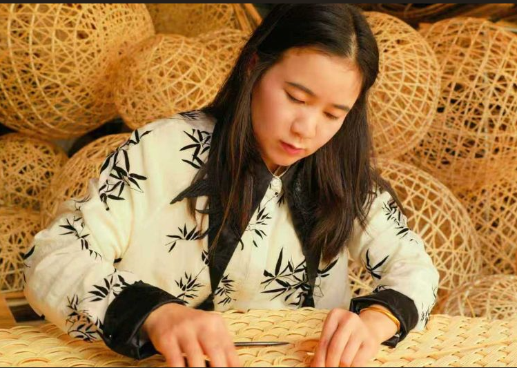 从马常村到广州：一位藤编手艺人的“出山”与新生